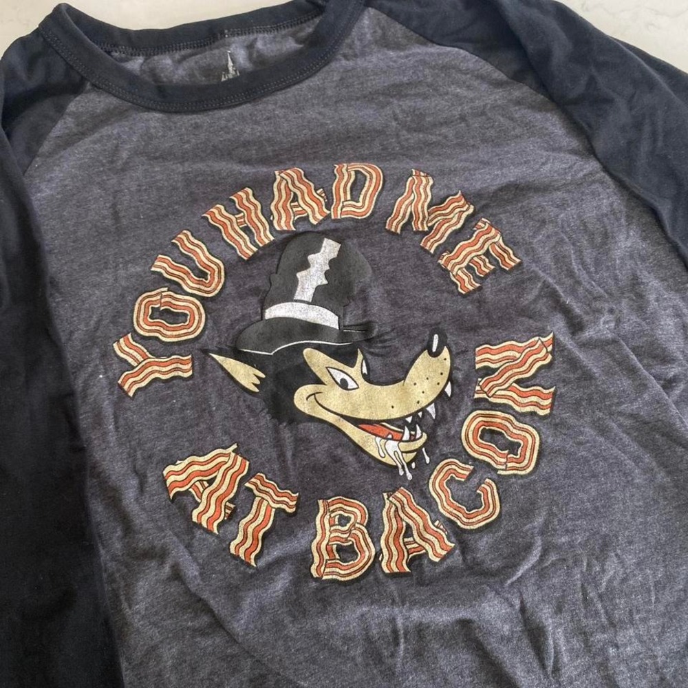 Disney parks Big Bad Wolf "you had‎ me at bacon" 3/4 sleeve shirt XXL